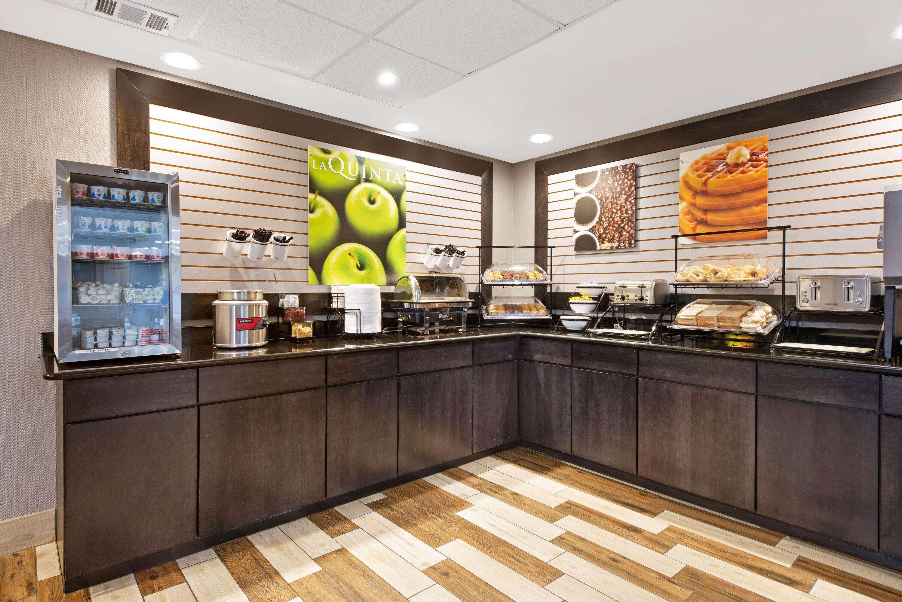 La Quinta Inn & Suites By Wyndham Dc Metro Capital Beltway Capitol Heights Exteriér fotografie