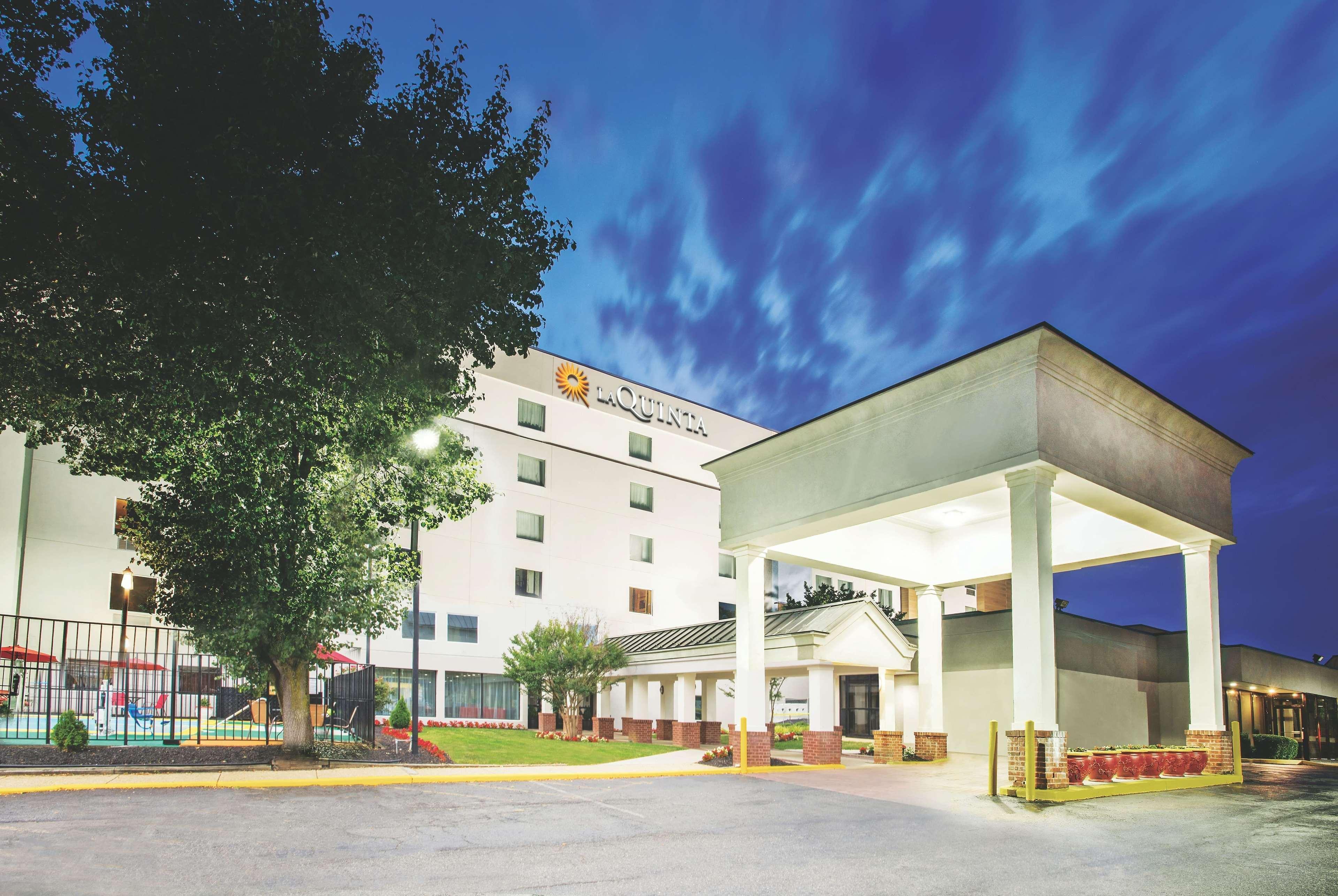 La Quinta Inn & Suites By Wyndham Dc Metro Capital Beltway Capitol Heights Exteriér fotografie