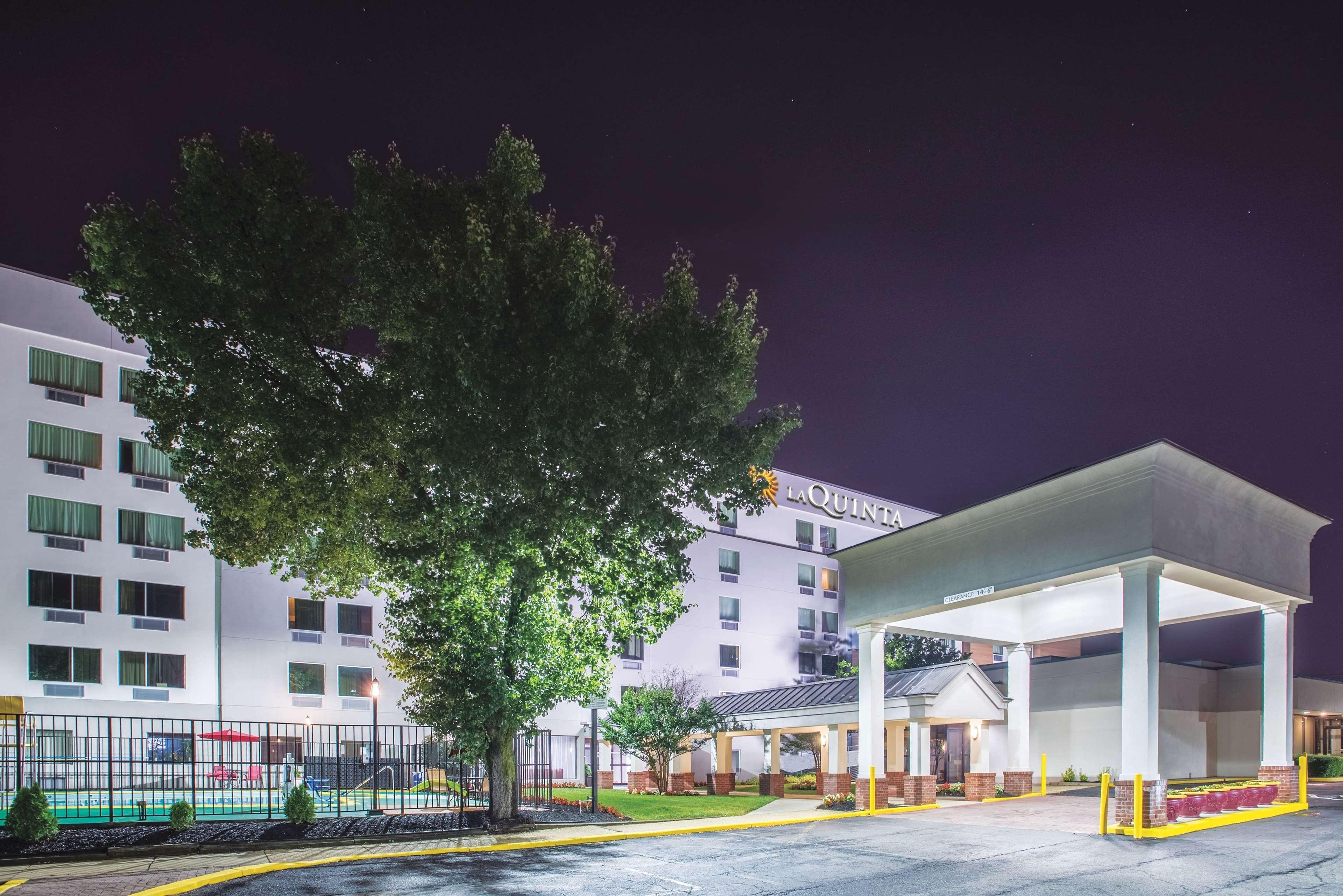 La Quinta Inn & Suites By Wyndham Dc Metro Capital Beltway Capitol Heights Exteriér fotografie